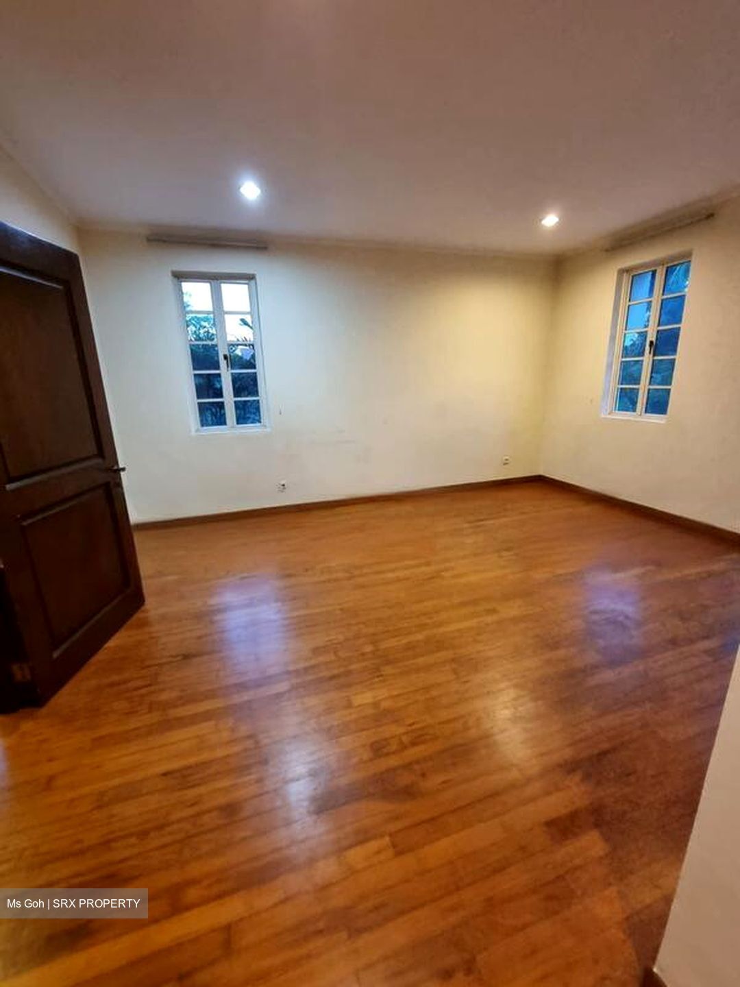 Mera Terrace (D16), Terrace #528274061
